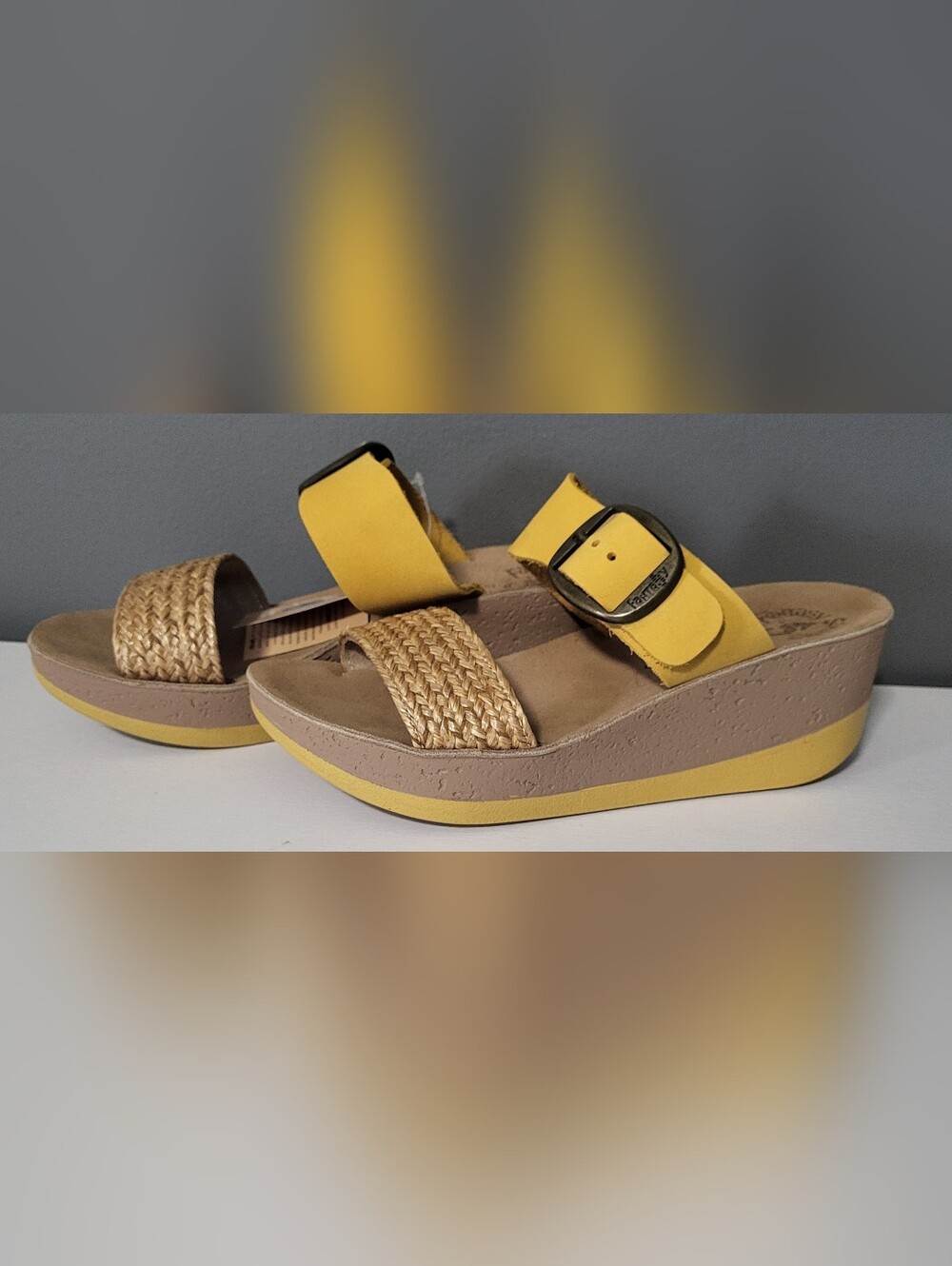 NWT Women's Fantasy Sandals (Size 38, US 7.5)